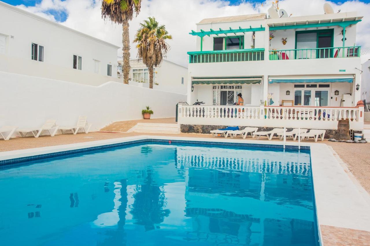 Apartamentos Haria En Puerto Del Carmen Tias Luaran gambar