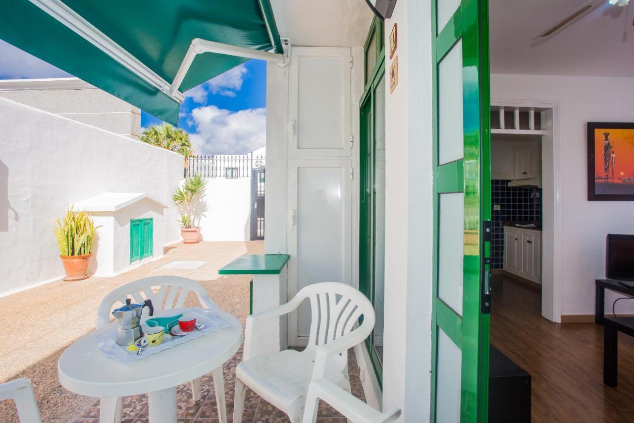 Apartamentos Haria En Puerto Del Carmen Tias Luaran gambar