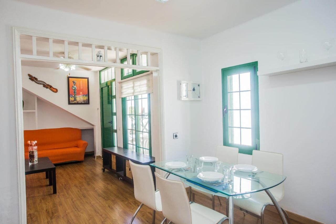Apartamentos Haria En Puerto Del Carmen Tias Luaran gambar