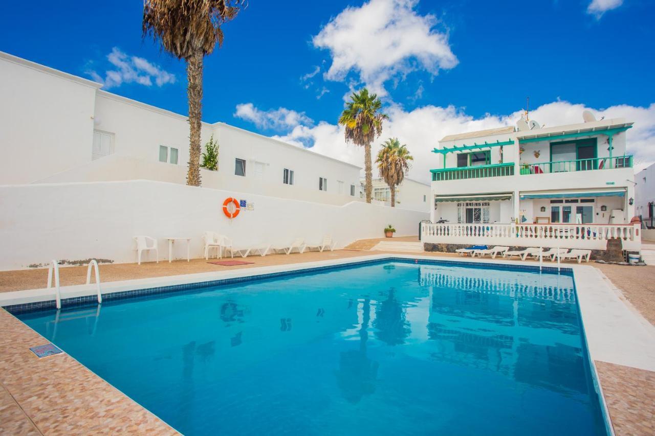 Apartamentos Haria En Puerto Del Carmen Tias Luaran gambar