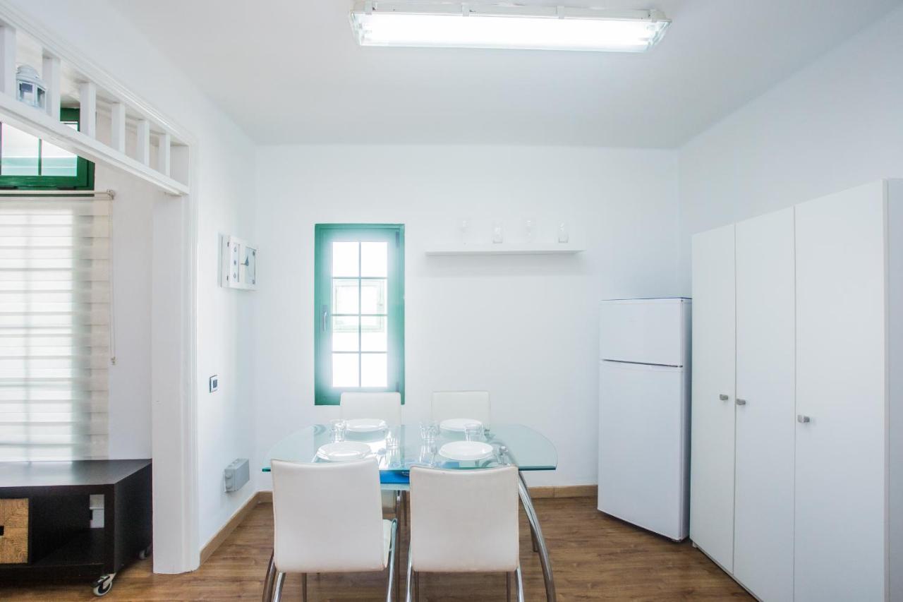 Apartamentos Haria En Puerto Del Carmen Tias Luaran gambar