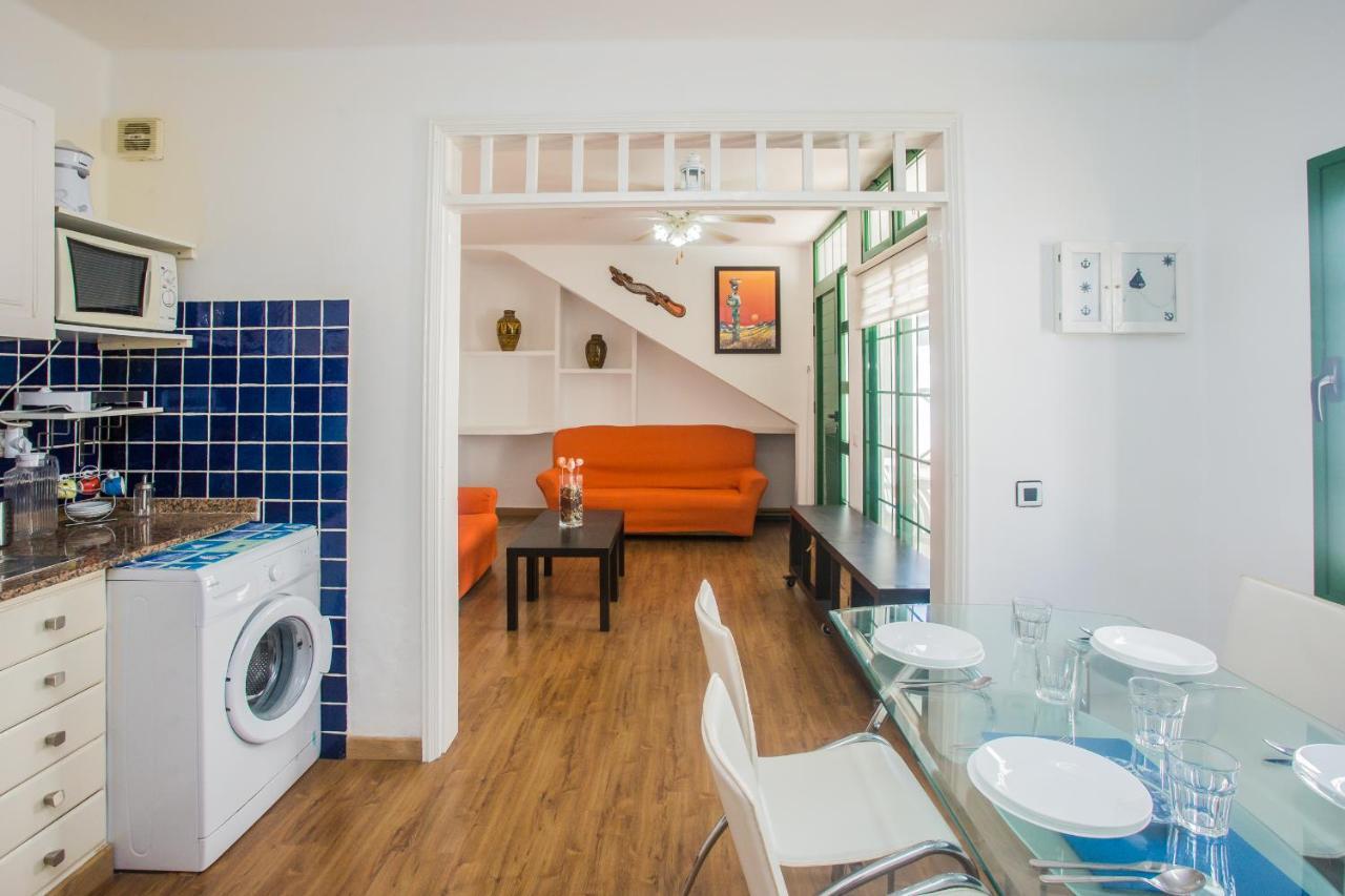 Apartamentos Haria En Puerto Del Carmen Tias Luaran gambar