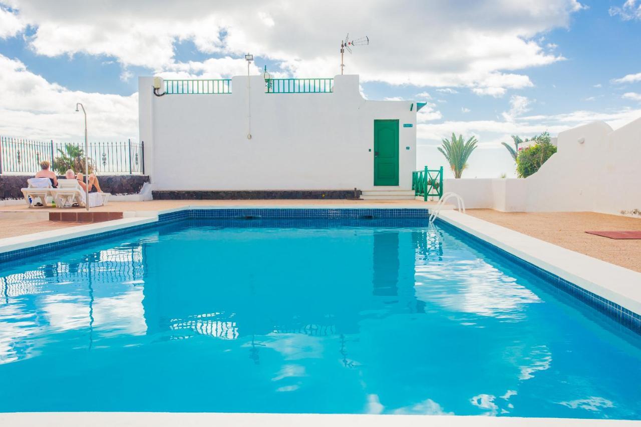 Apartamentos Haria En Puerto Del Carmen Tias Luaran gambar
